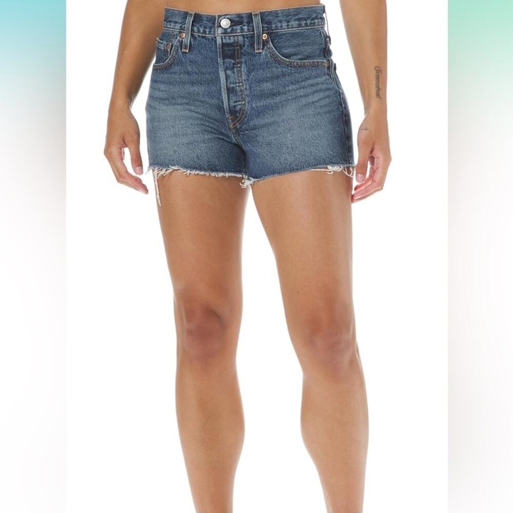 NWOT Levi’s high rise 501s size 25